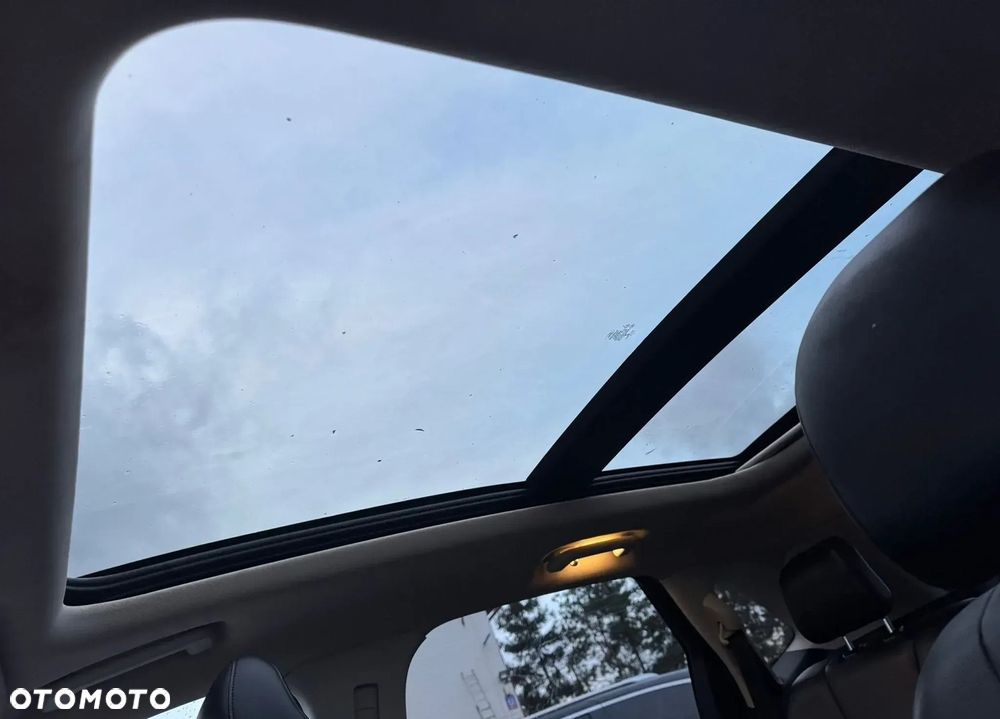 Volkswagen Tiguan Allspace - 8