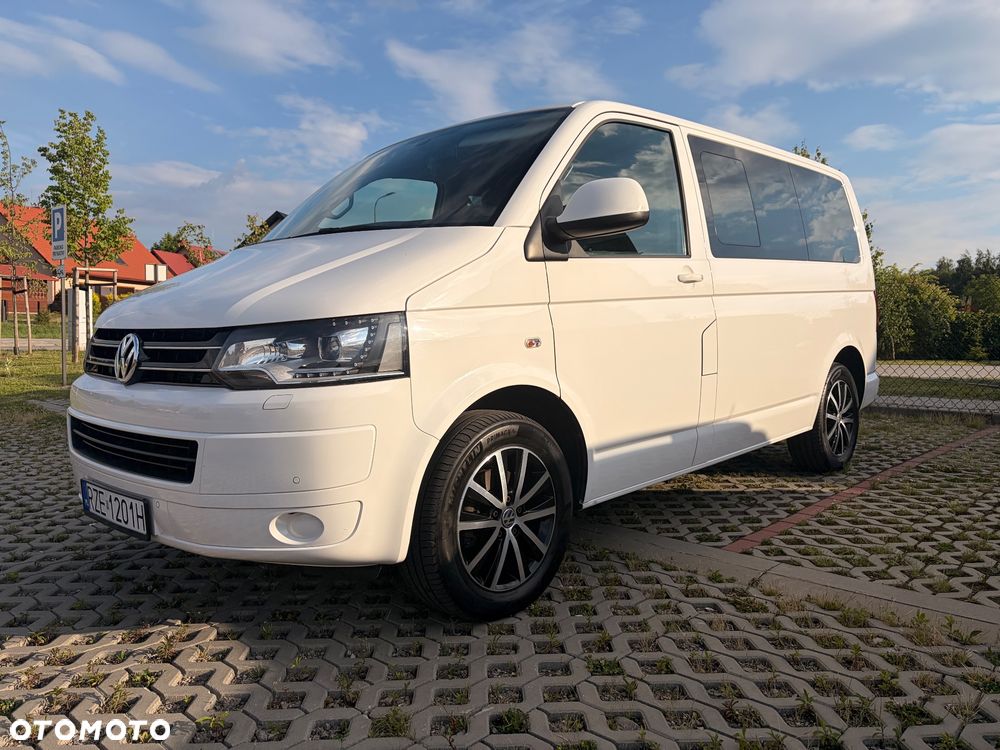 Volkswagen Transporter - 1