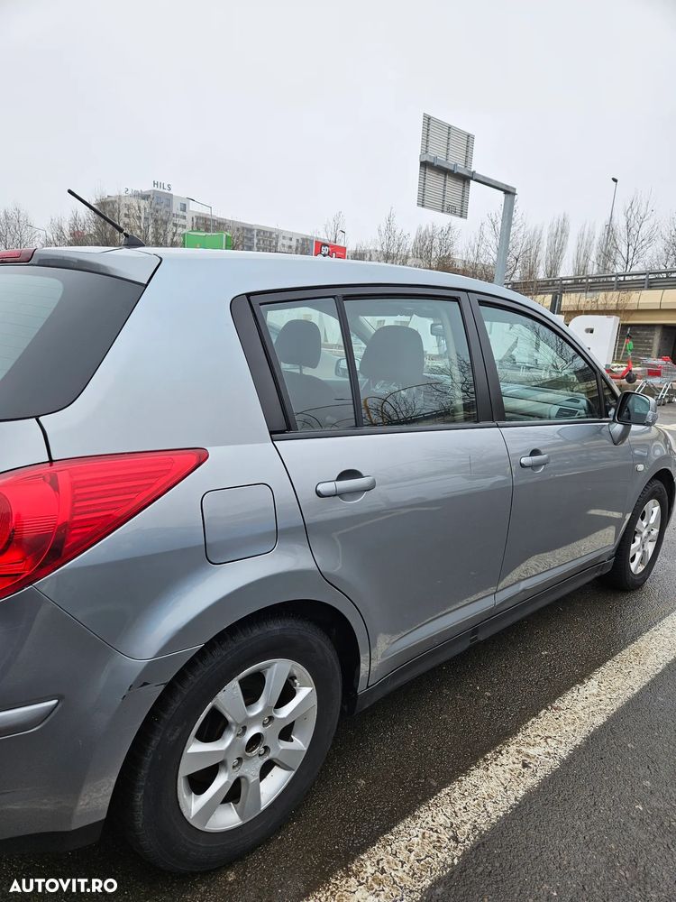 Nissan Tiida - 5