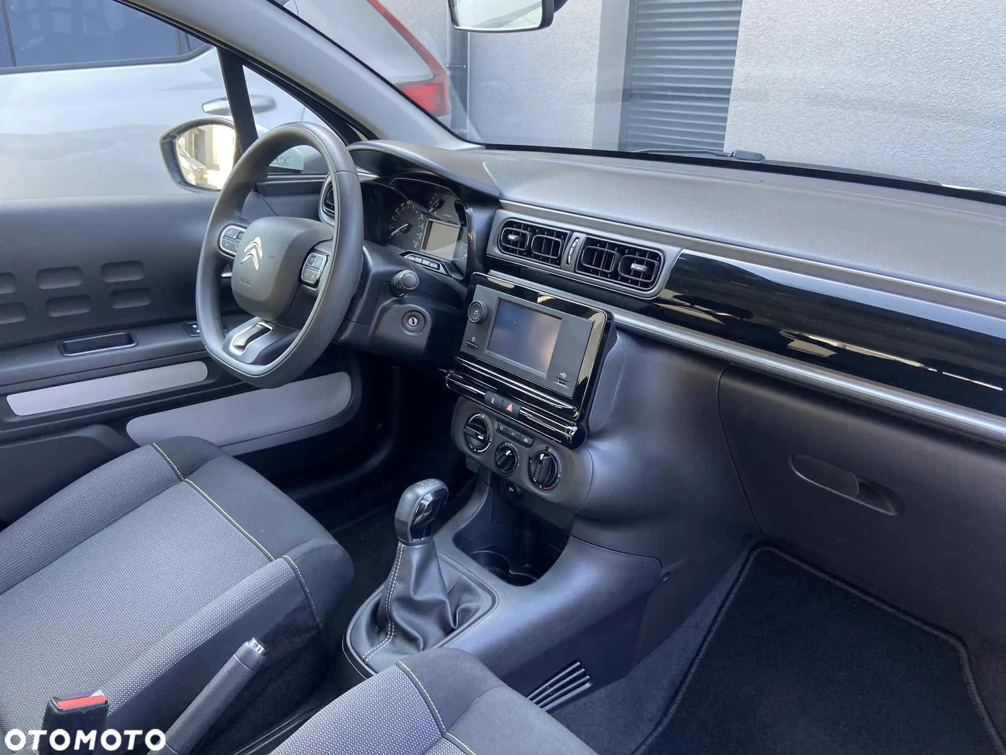 Citroën C3 1.2 PureTech Shine - 6