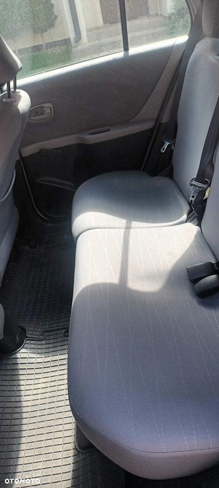 Toyota Yaris 1.3 Sol - 13