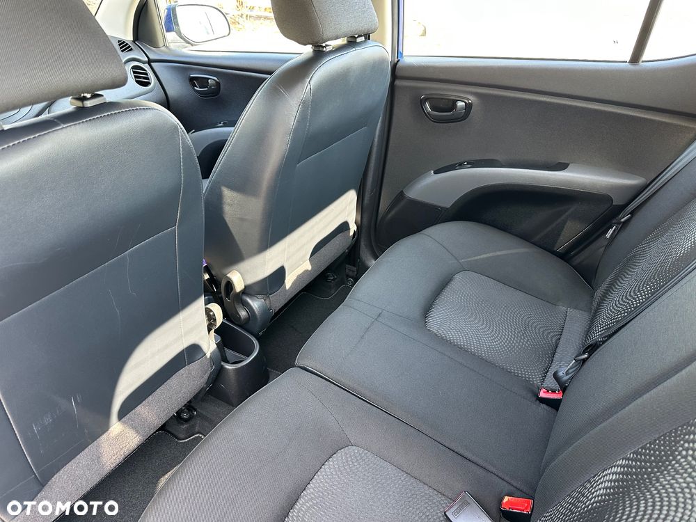 Hyundai i10 1.1 Premium - 11