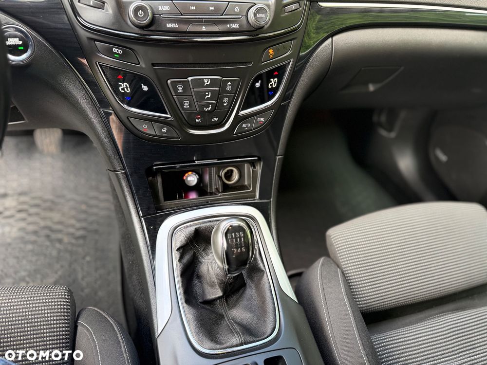 Opel Insignia - 24