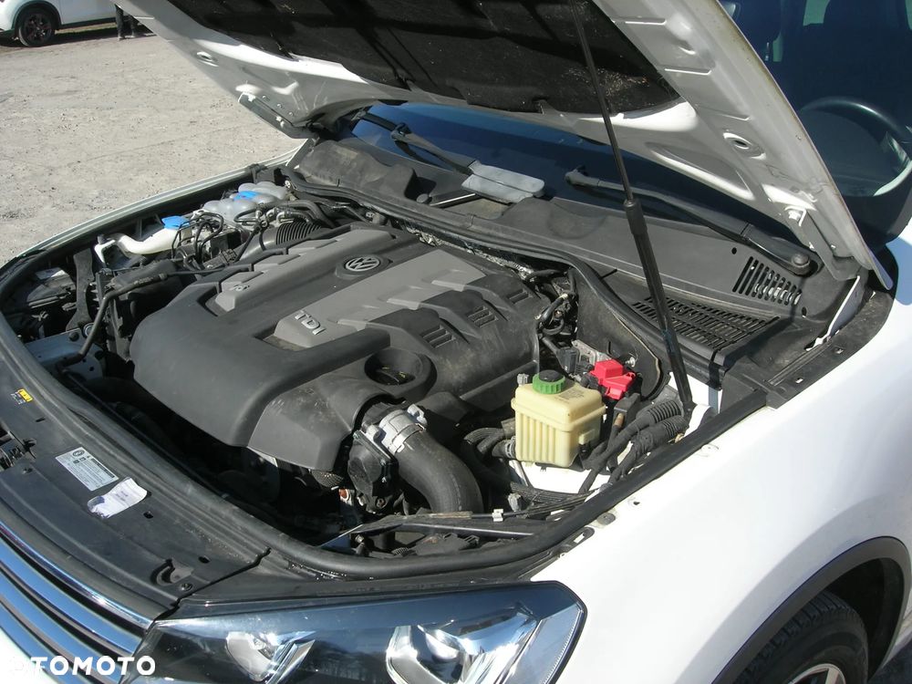 Volkswagen Touareg - 11