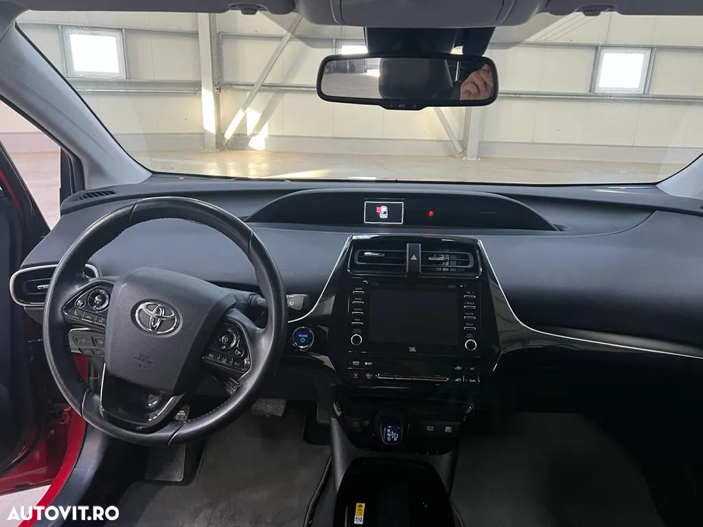 Toyota Prius Hybrid Executive - 12