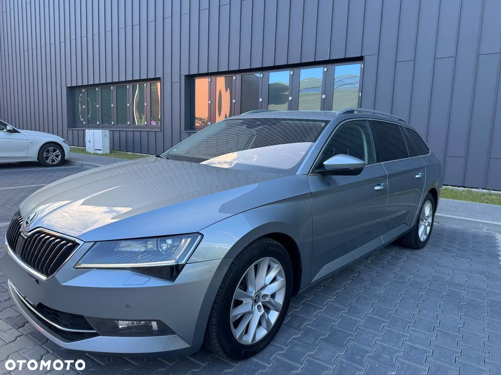 Skoda Superb 2.0 TDI DSG Premium Edition - 6