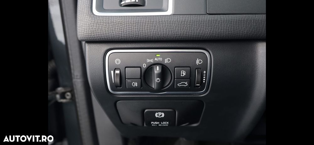 Volvo XC 60 D4 Geartronic Momentum - 3