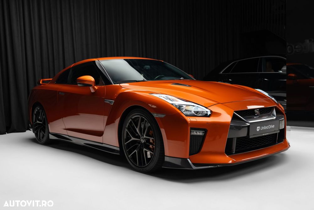 Nissan GT-R - 3