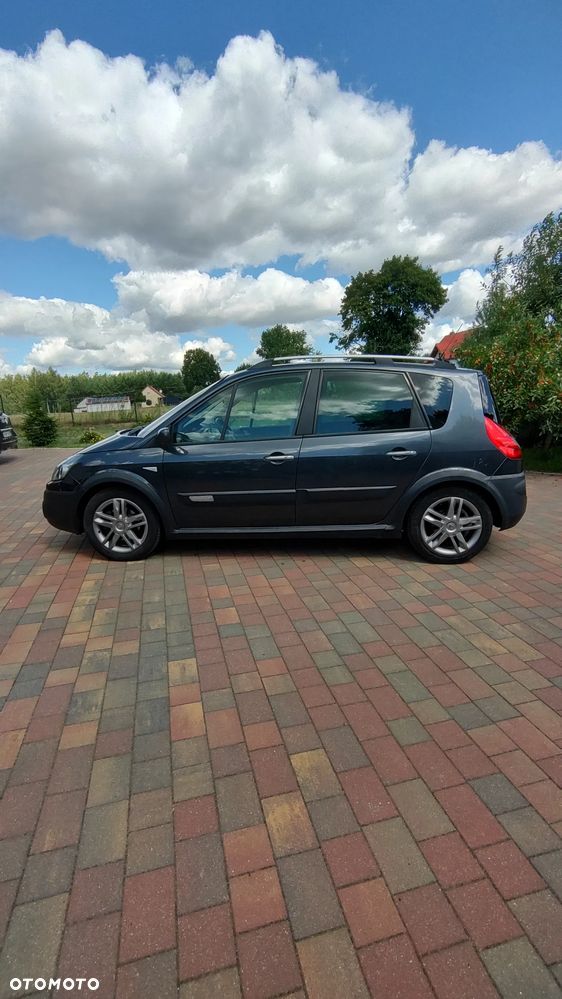 Renault Scenic 1.9 dCi FAP Conquest - 2