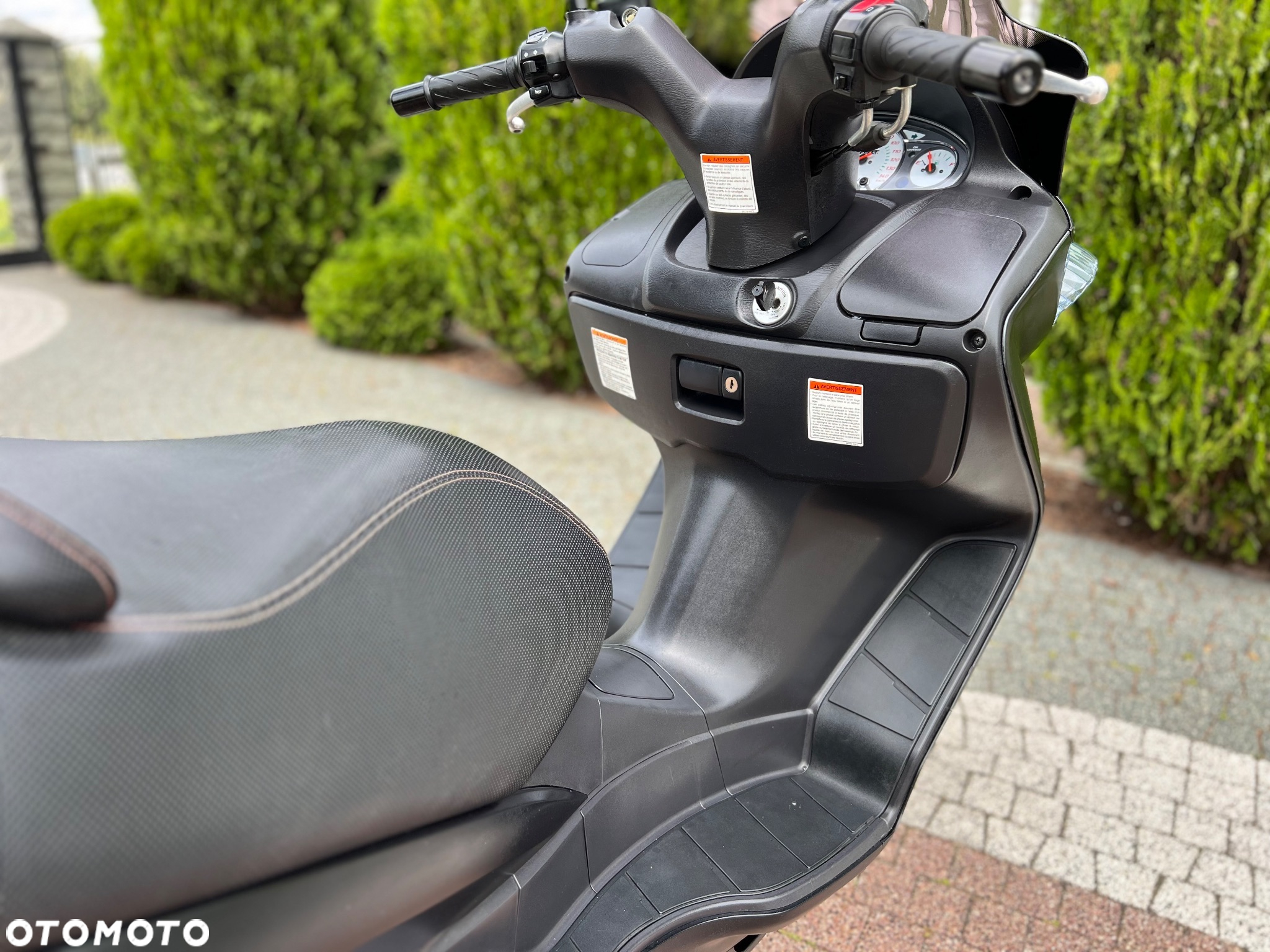 Suzuki Burgman - 14