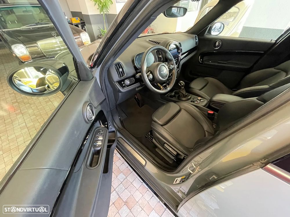 MINI Countryman Cooper SE ALL4 Auto - 13