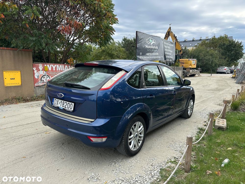 Ford Focus 2.0 Ghia EU5 - 9