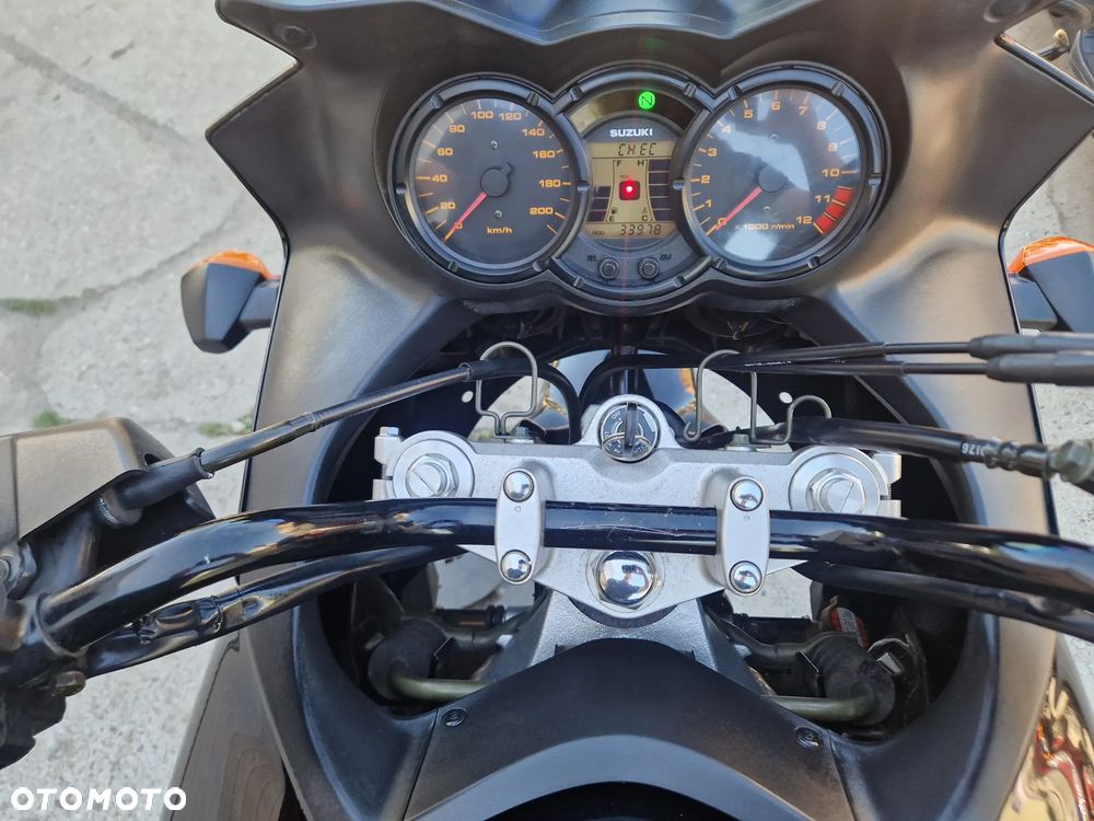 Suzuki V-STROM - 40