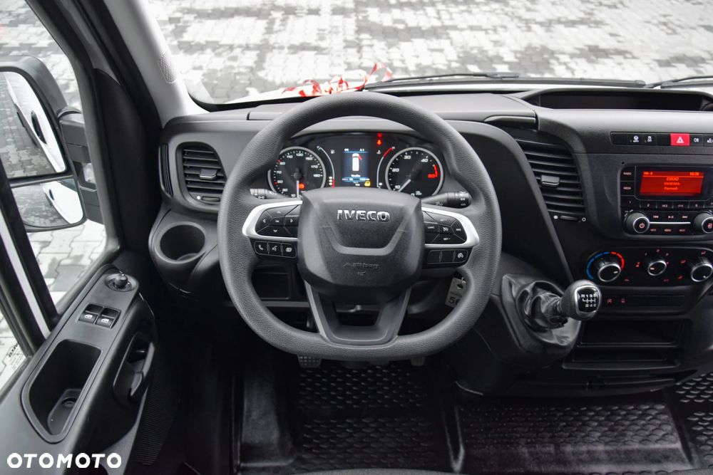 Iveco DAILY 35S12 / 2.3 - 120 KM / DOSTAWCZE / BLASZAK / KLIMA / TEMPOMAT / KLIMA / TRYB CITY / SERWISOWANY / SPROWADZONY Z NIEMIEC - 27
