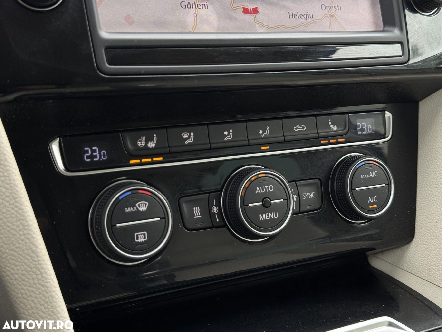 Volkswagen Passat - 19