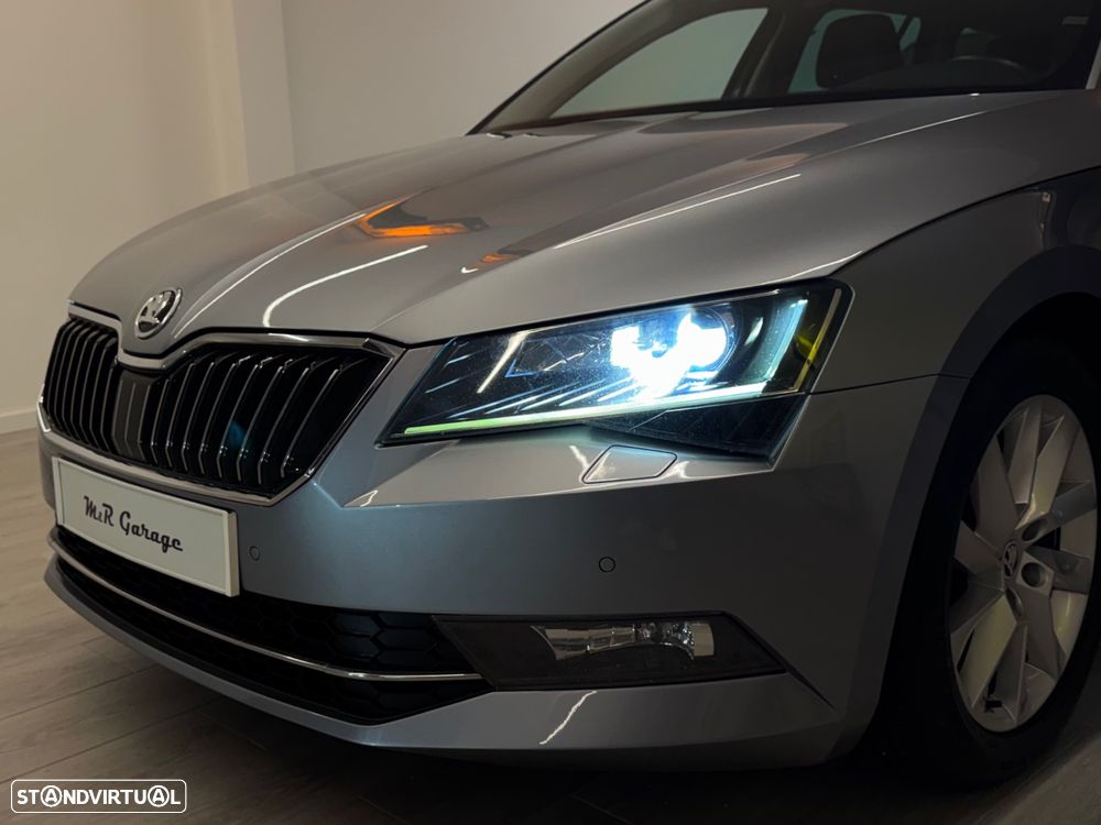 Skoda Superb Break 2.0 TDI Style DSG - 19