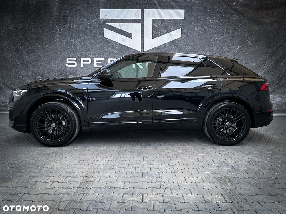 Audi Q8 - 2