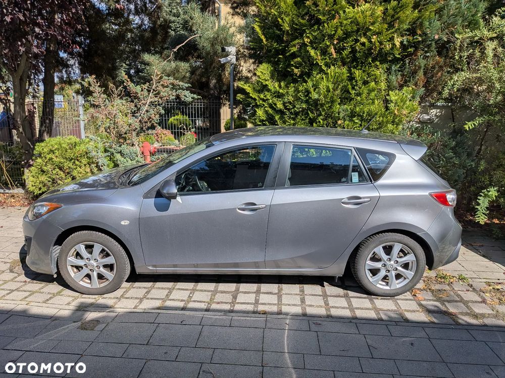 Mazda 3 1.6 Active + - 26