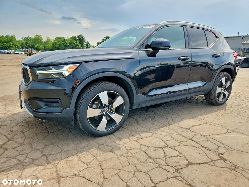 Volvo XC 40 T5 AWD Geartronic Momentum Pro - 2