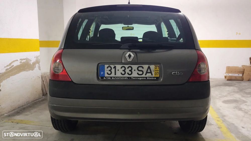 Renault Clio 1.2 16V Dynamique - 1