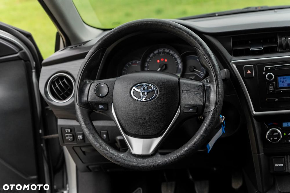 Toyota Auris 1.33 Dual-VVT-i Comfort - 21