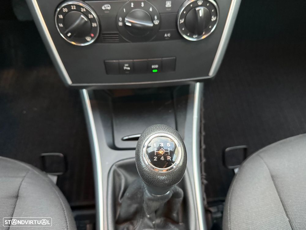 Mercedes-Benz A 160 Elegance BlueEfficiency - 20