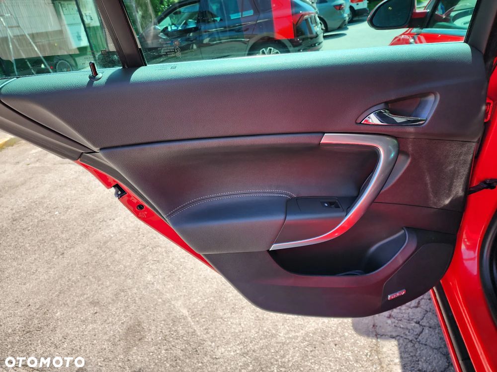 Opel Insignia 2.0 Turbo 4x4 Sport - 36