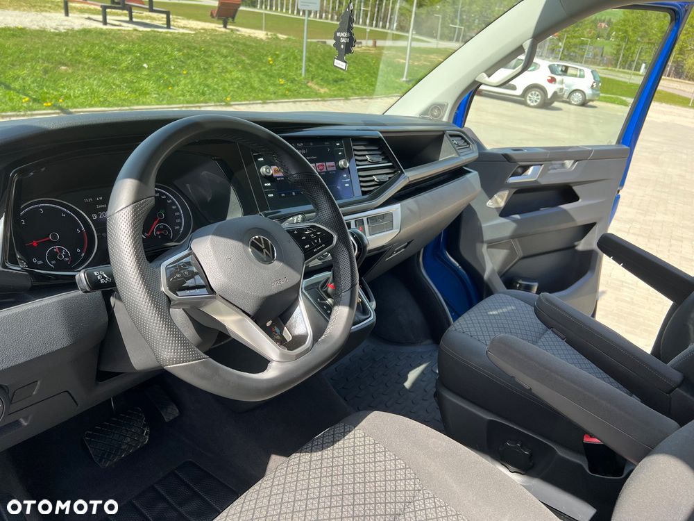 Volkswagen Multivan - 15