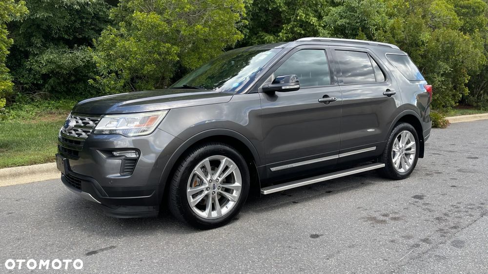 Ford Explorer 2018 photo 2