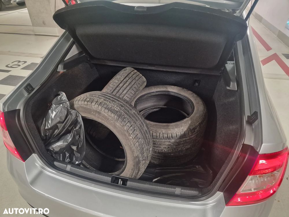 Skoda RAPID 1.2 TSI Ambition - 11