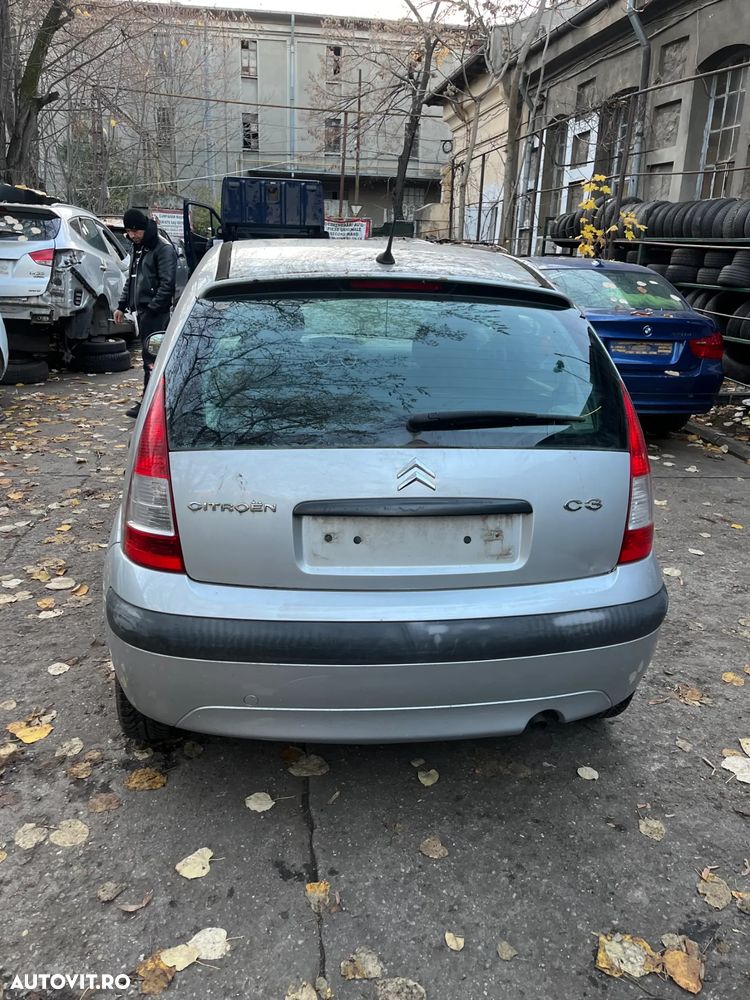 Dezmembrez Citroen C3 200 gri argintiu 1,4 benzina 54KW cod KFV - 9