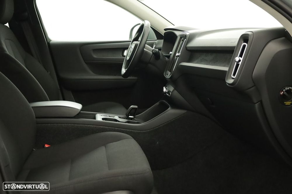 Volvo XC 40 2.0 B3 Essential - 23