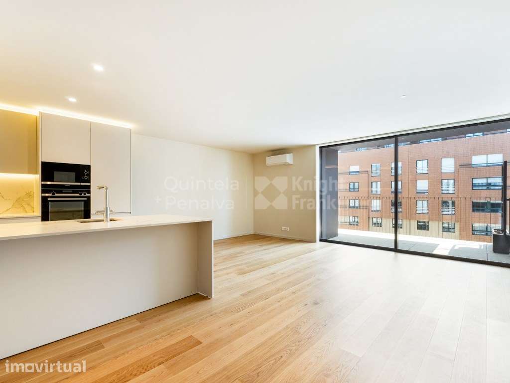 Apartamento T3 com varanda, nos Jardins d'Arrábida - Grande imagem: 2/24