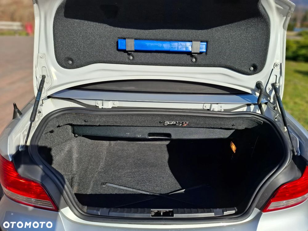BMW Seria 1 118i Edition Sport - 12
