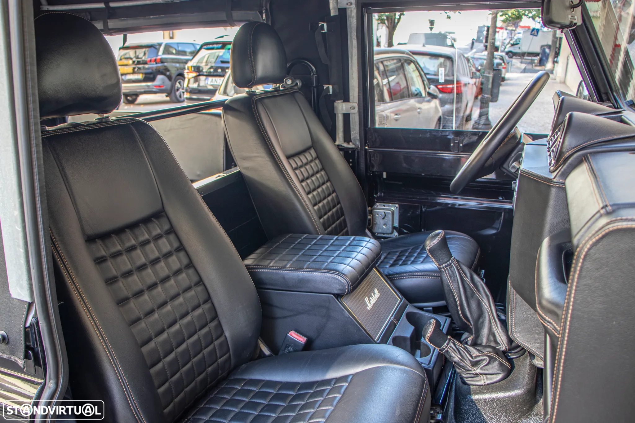Land Rover Defender 90 SW 2.4 CRD S - 25