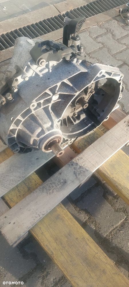 Skrzynia biegów 6 biegów vw t6 PSV - 6