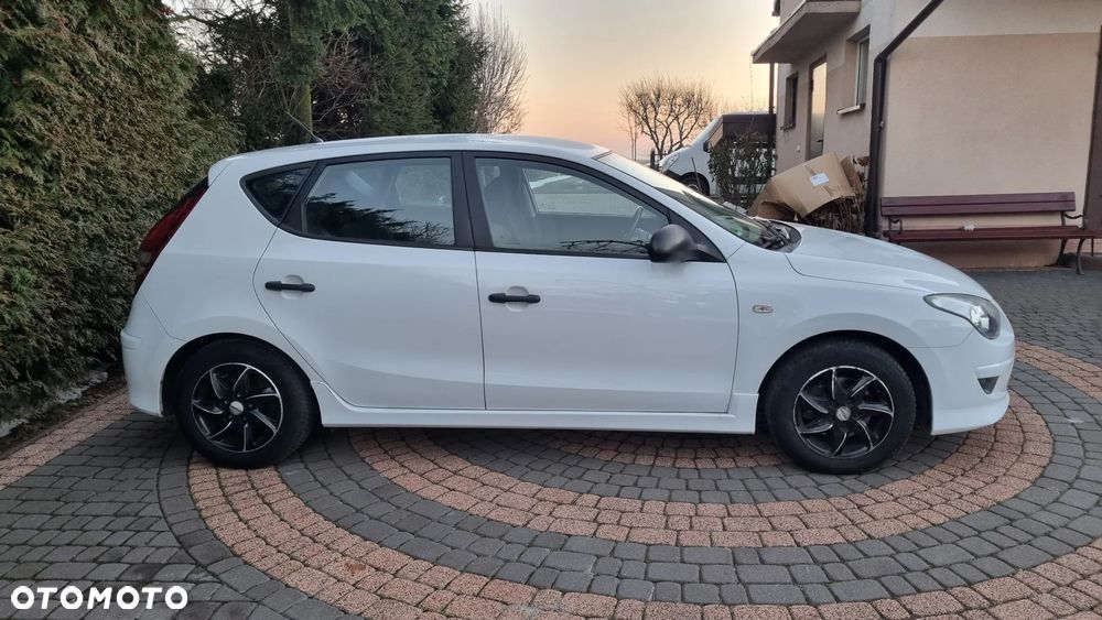 Hyundai i30 1.4 Blue Comfort - 26