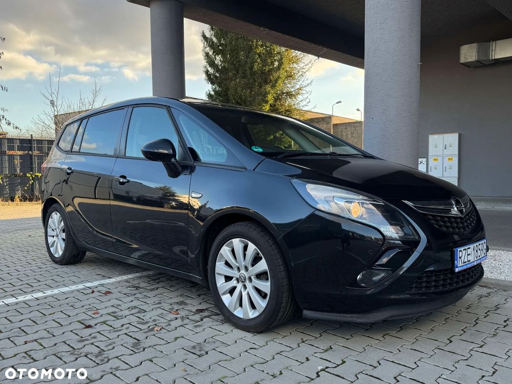 Opel Zafira Tourer 1.4 Turbo Business Edition - 4