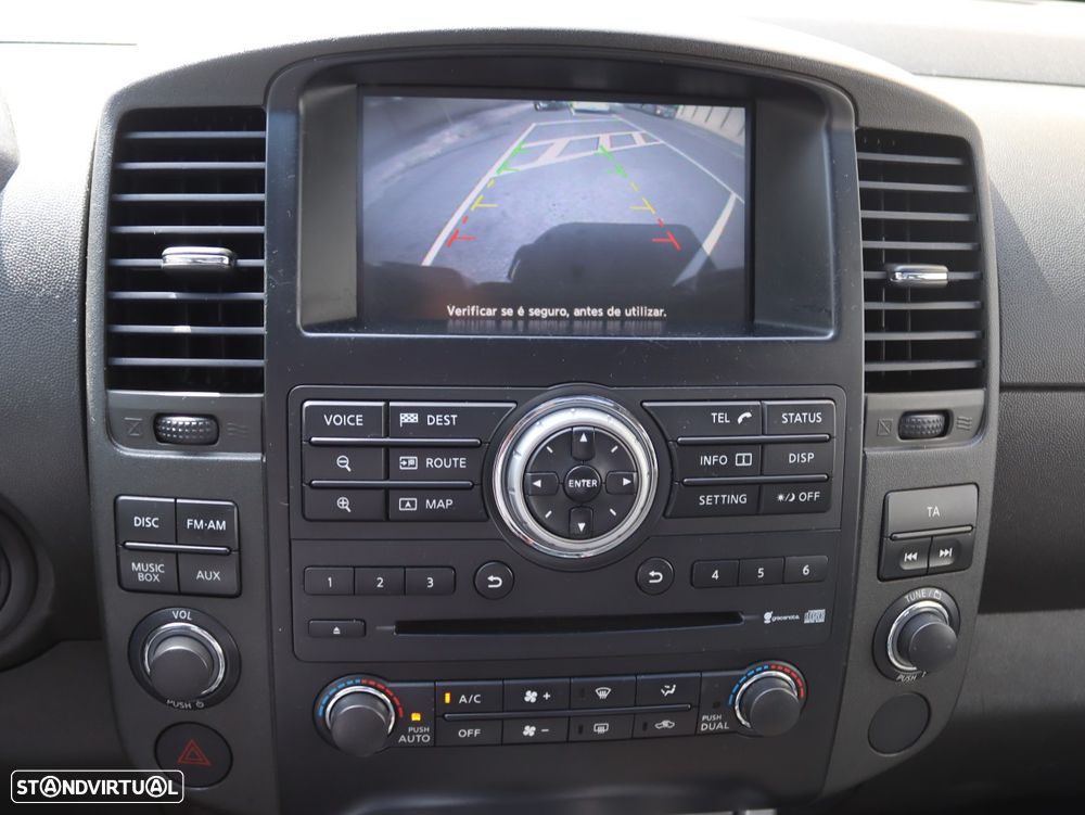 Nissan Navara 3.0 dCi V6 CD LE AT 4WD - 29