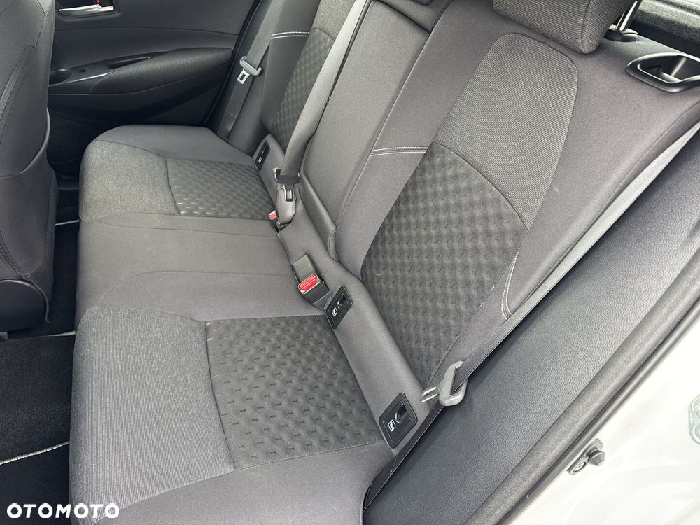 Toyota Corolla - 12