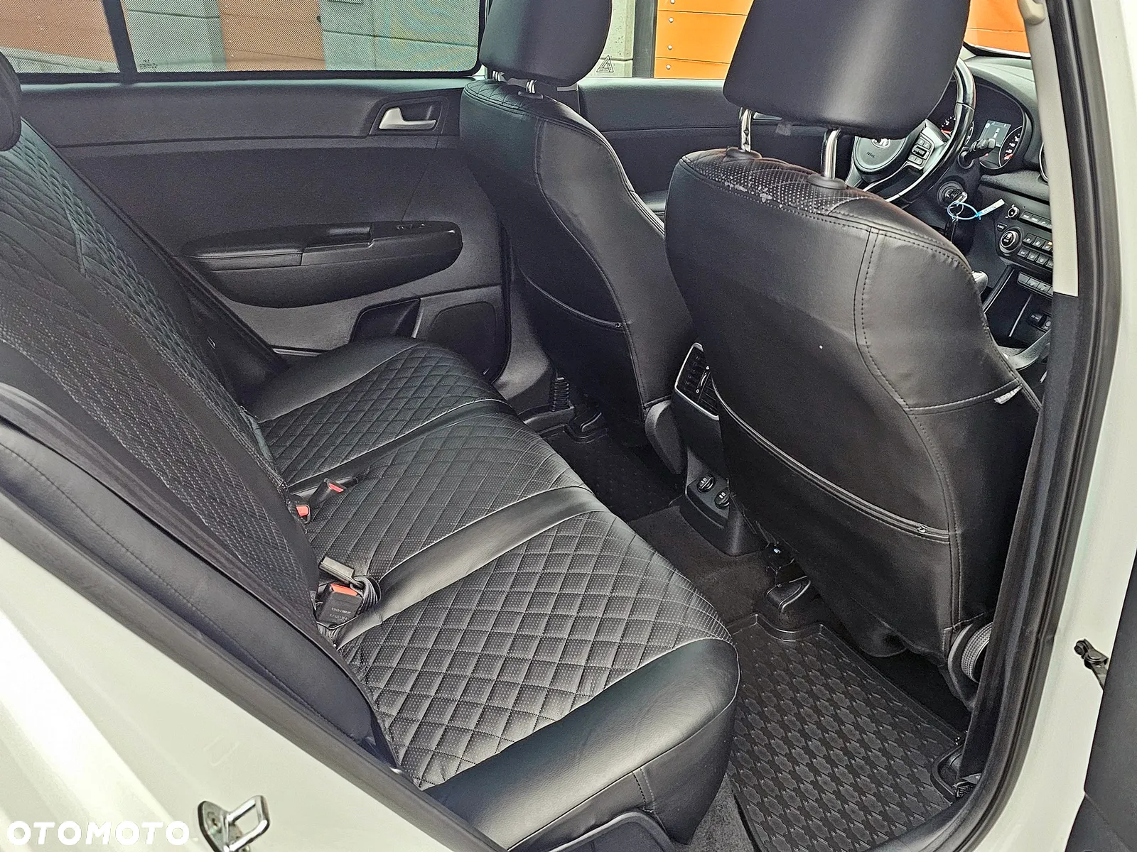 Kia Sportage 1.6 GDI 2WD DREAM-TEAM EDITION - 17