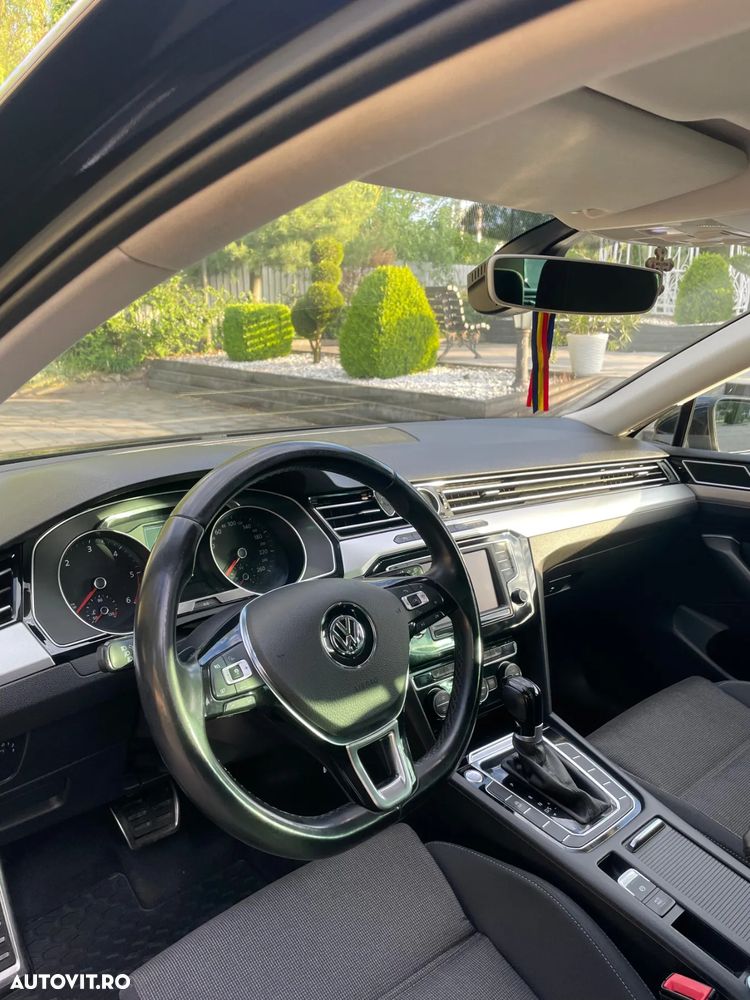 Volkswagen Passat Variant 2.0 TDI SCR DSG BlueMotion Comfortline - 13