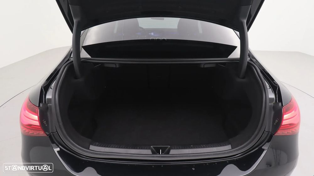 Mercedes-Benz A 180 Limousine d AMG Line Aut. - 26