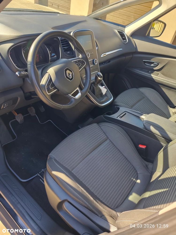 Renault Scenic - 11