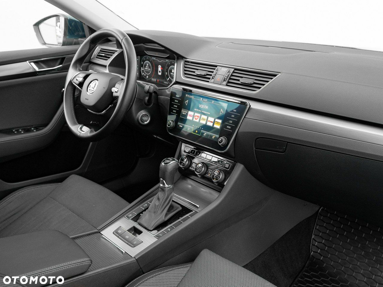 Skoda Superb 2.0 TDI SCR Style DSG - 33