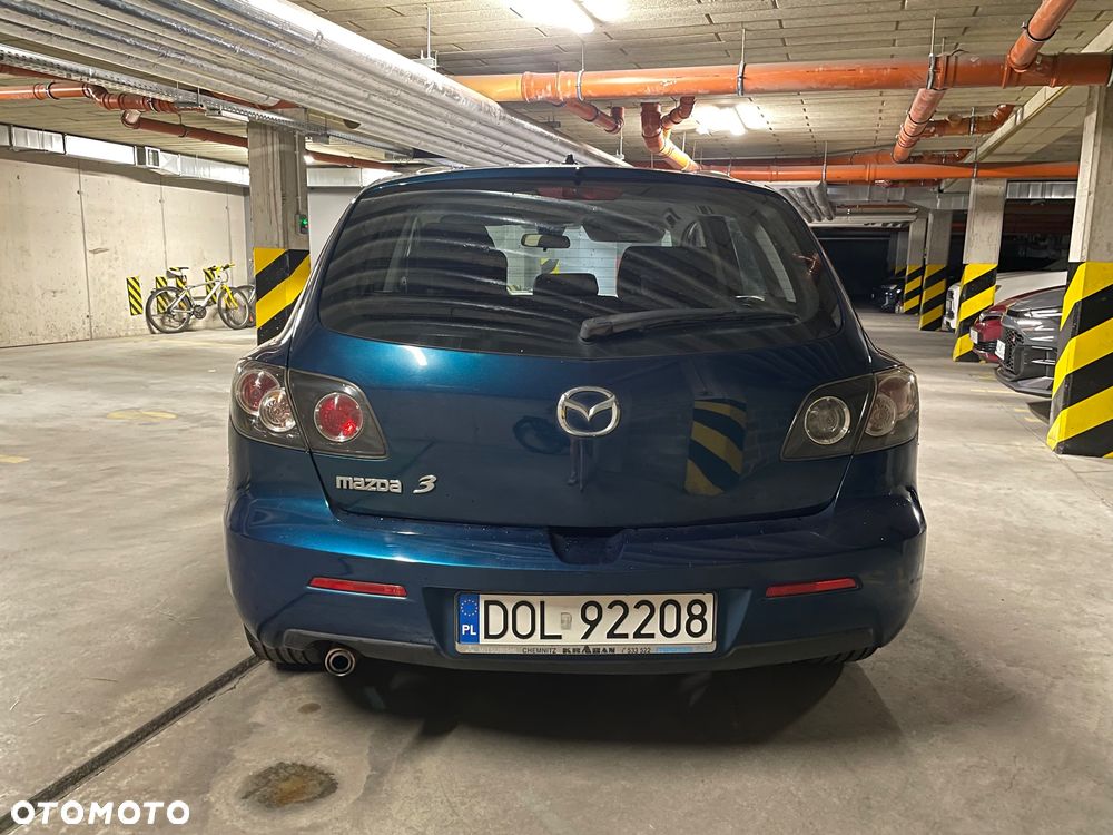 Mazda 3 1.6 Active + - 4
