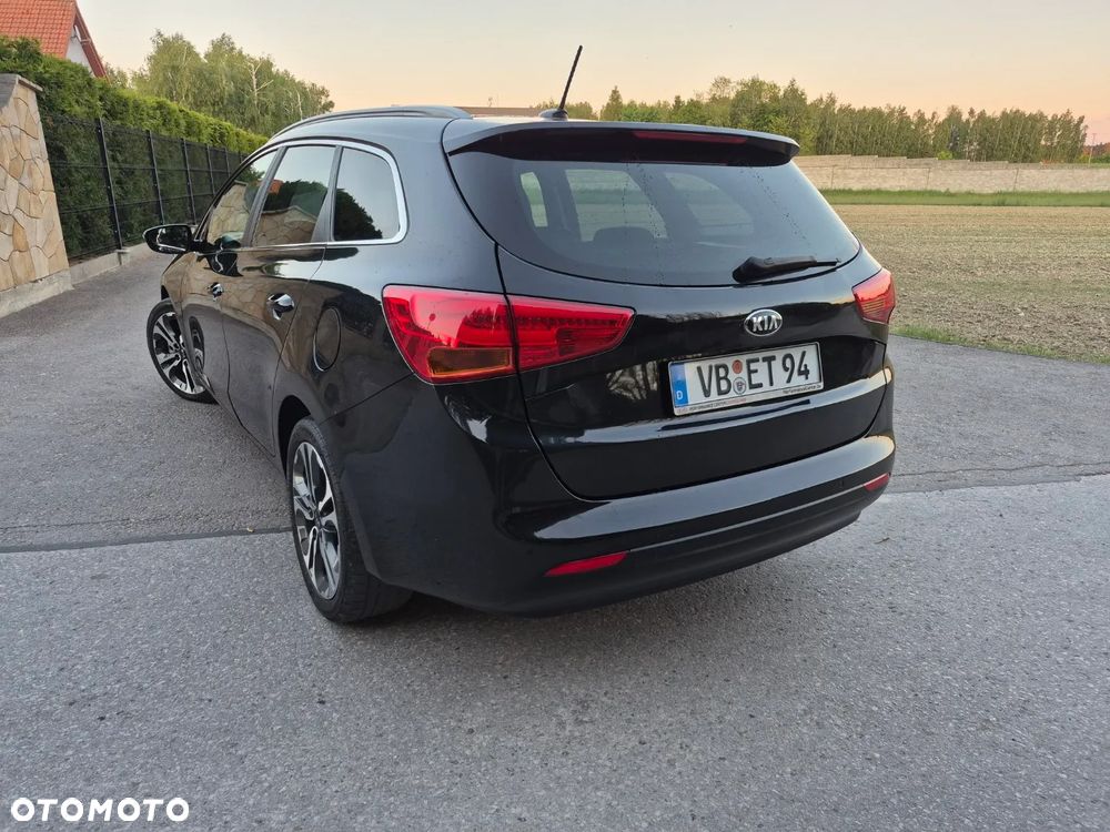 Kia Ceed 1.6 CRDi 128 Platinum Edition - 4