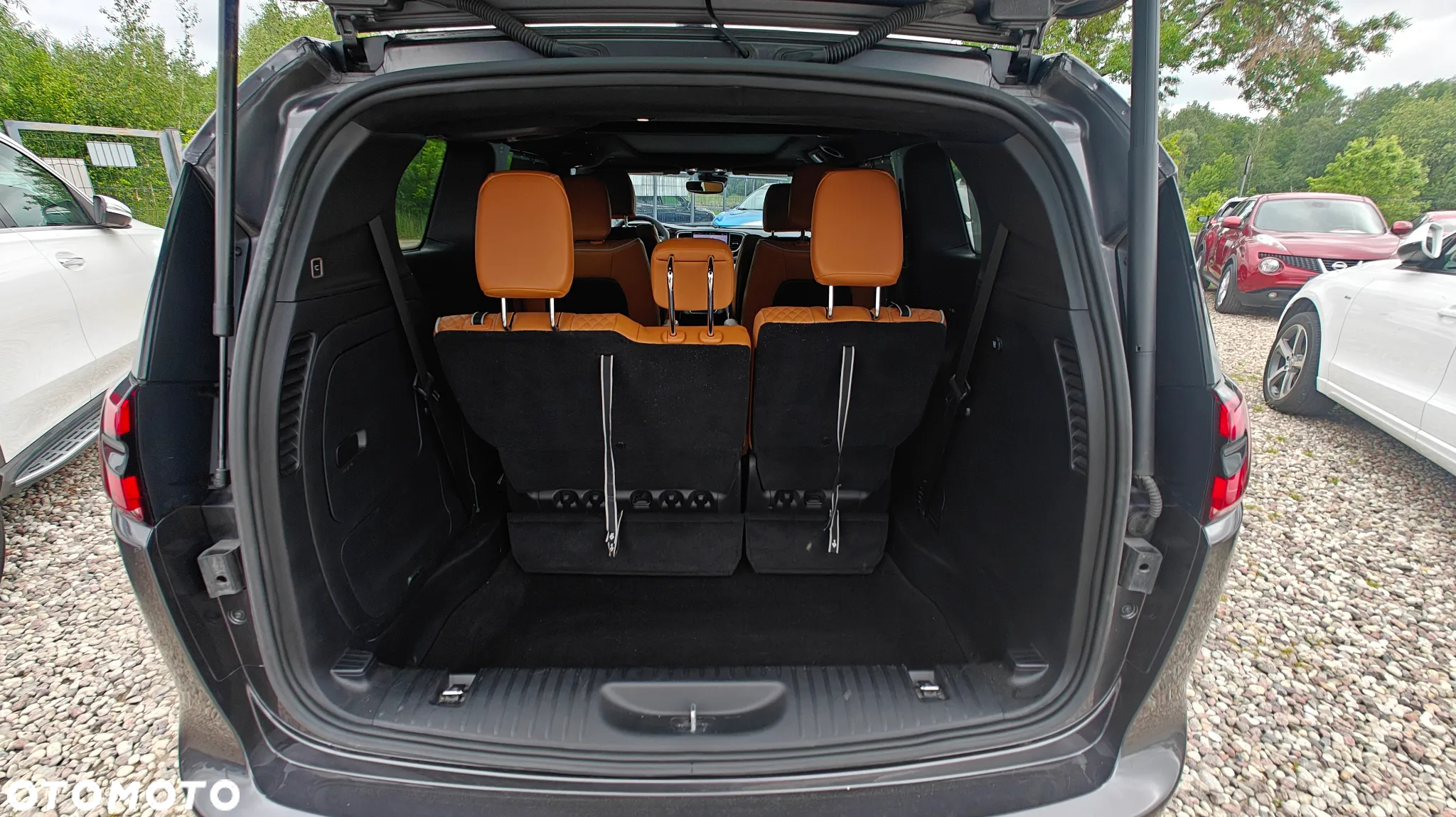 Chrysler Pacifica - 35
