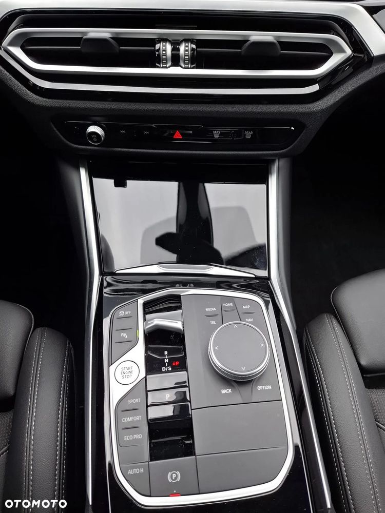 BMW Seria 3 318d - 27