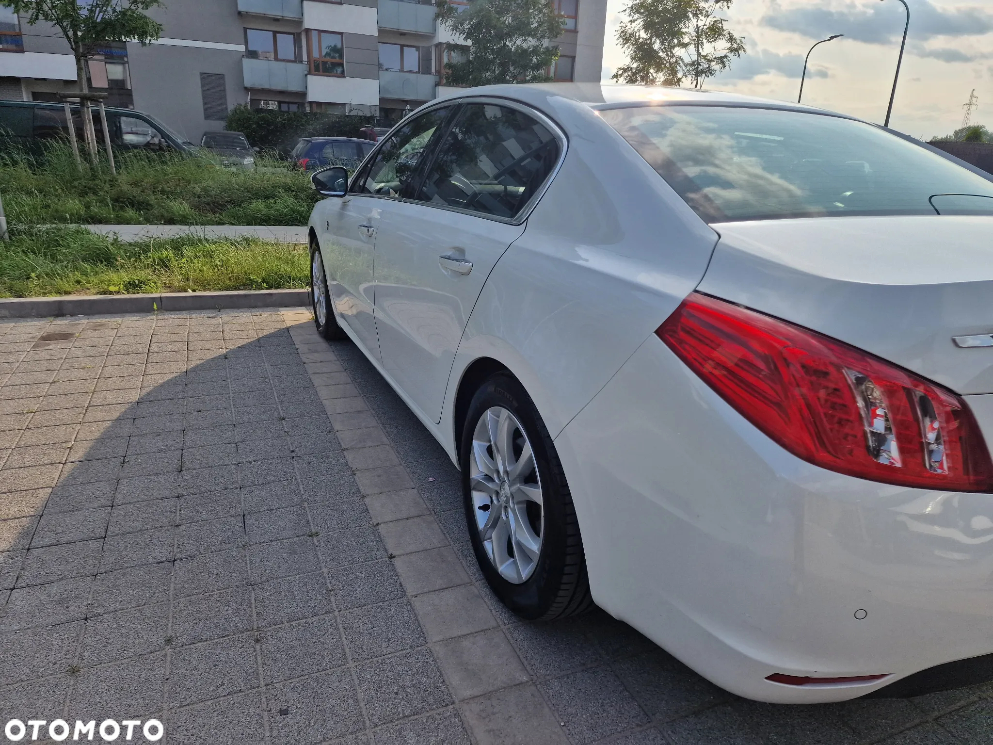 Peugeot 508 Hybrid4 Allure - 3